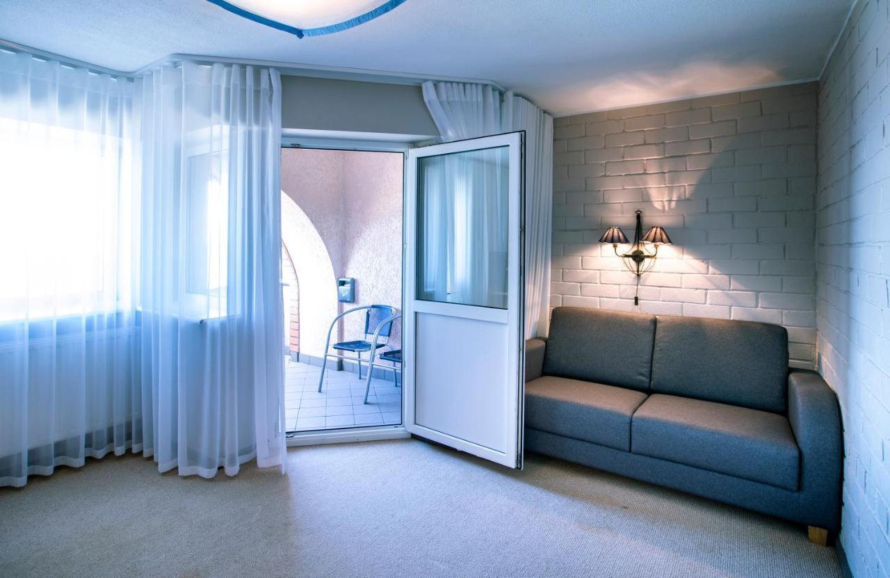 Lepanina Hotell Кабли Екстериор снимка