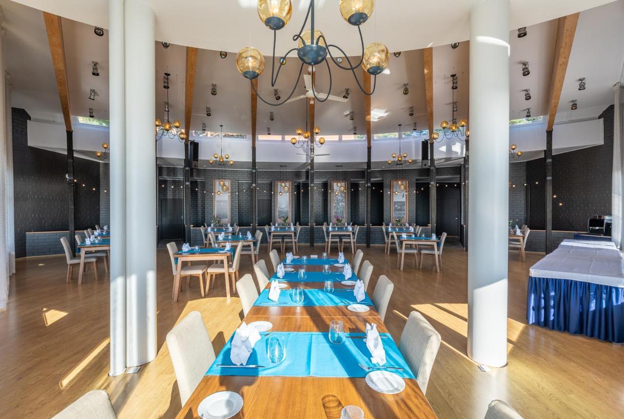 Lepanina Hotell Кабли Екстериор снимка